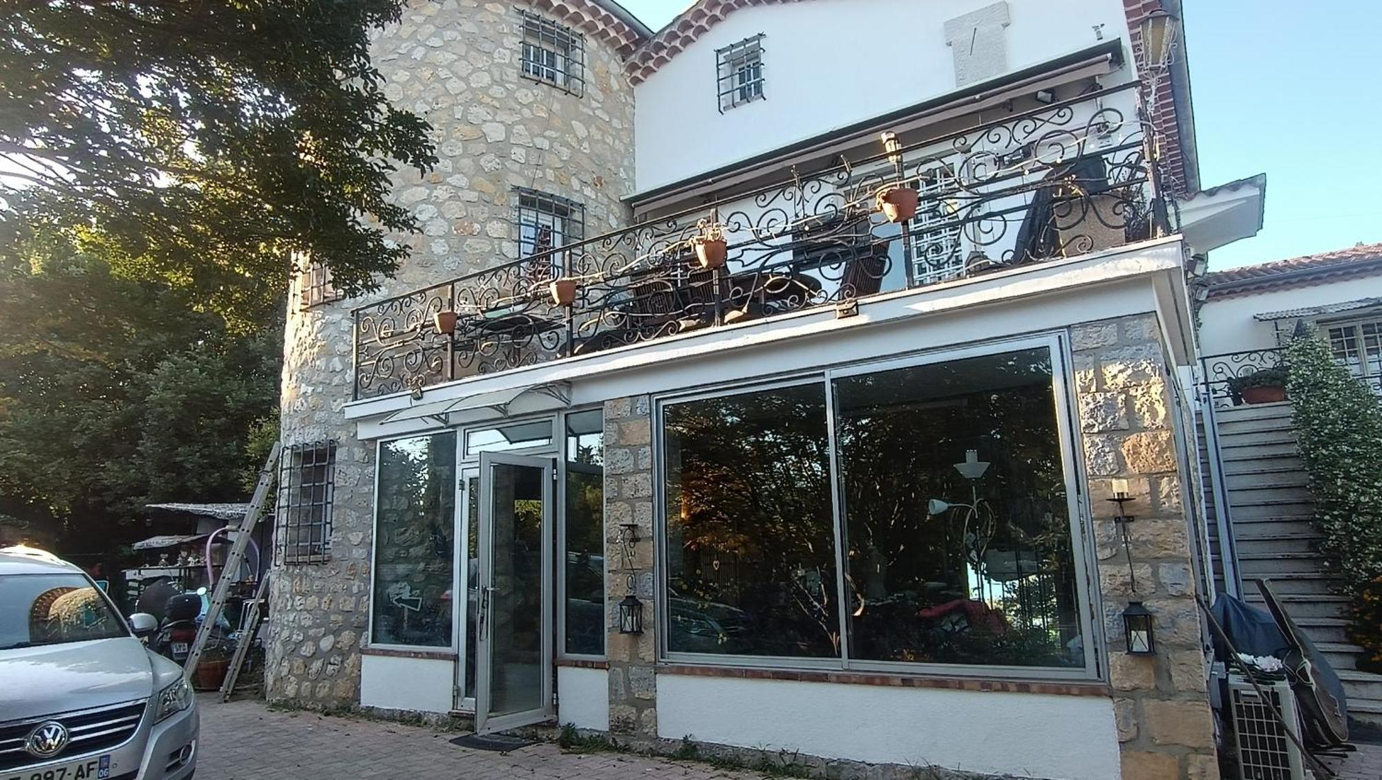 Hebergement Independant Avec Parking Prive Dans Villa Grasse Esterno foto